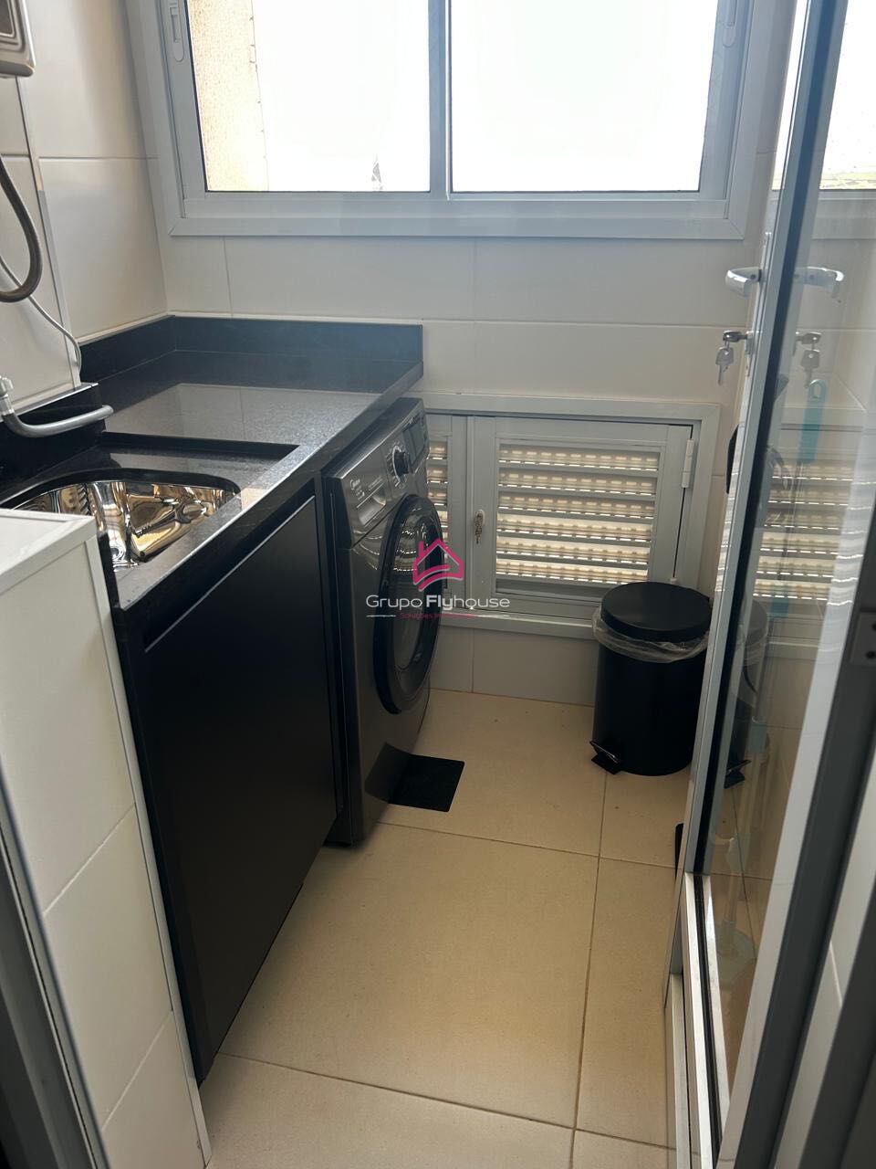Apartamento para alugar com 2 quartos, 67m² - Foto 3