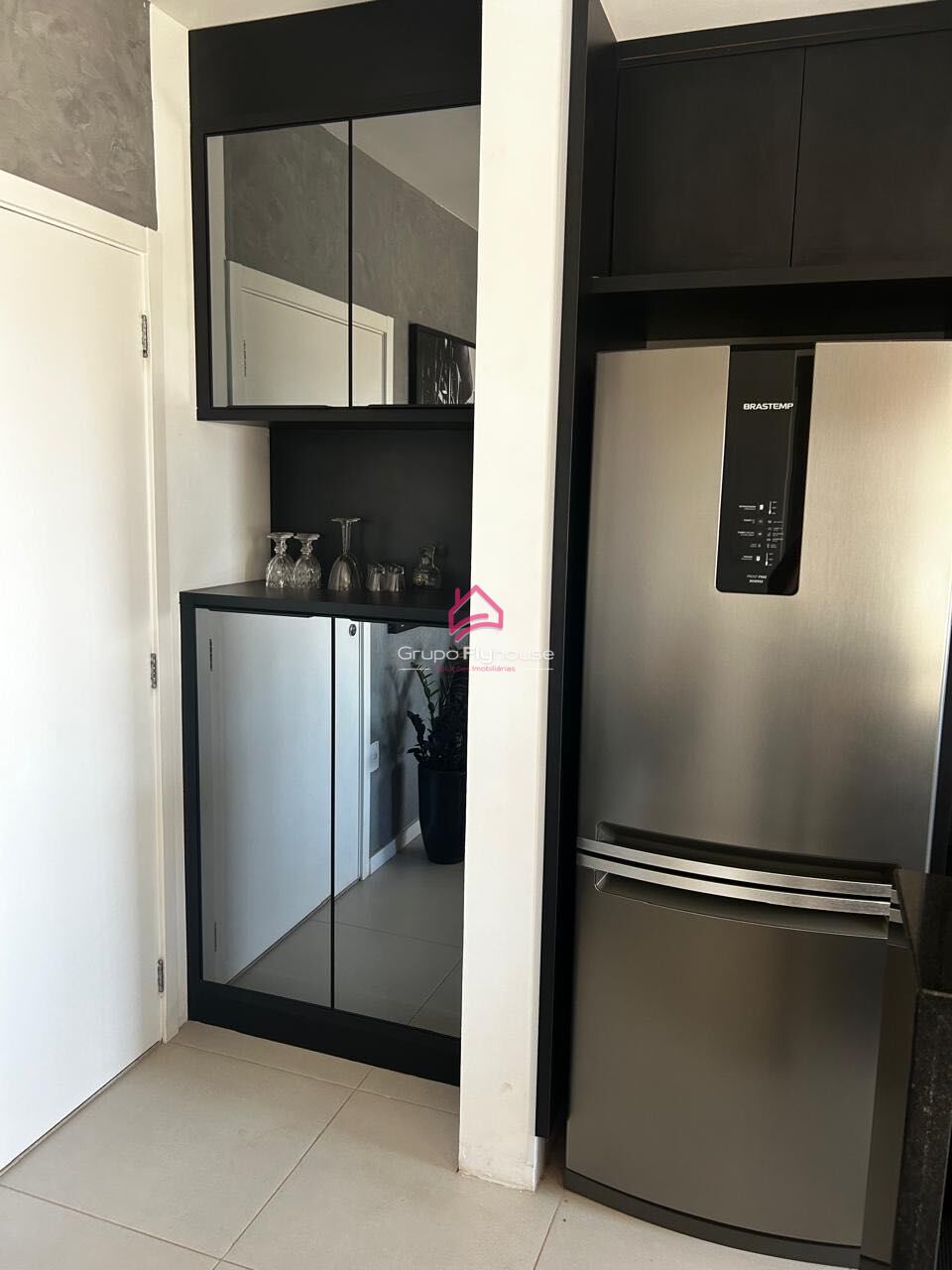 Apartamento para alugar com 2 quartos, 67m² - Foto 2