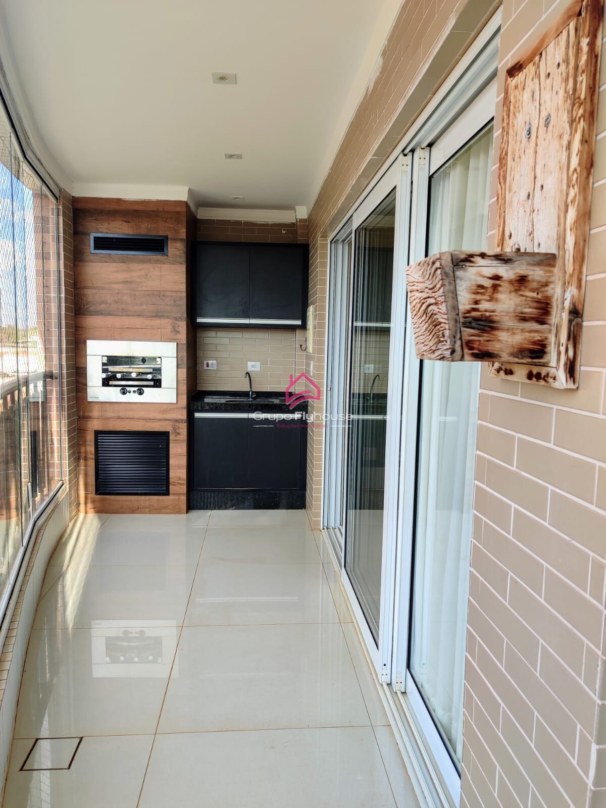 Apartamento para alugar com 3 quartos, 106m² - Foto 4