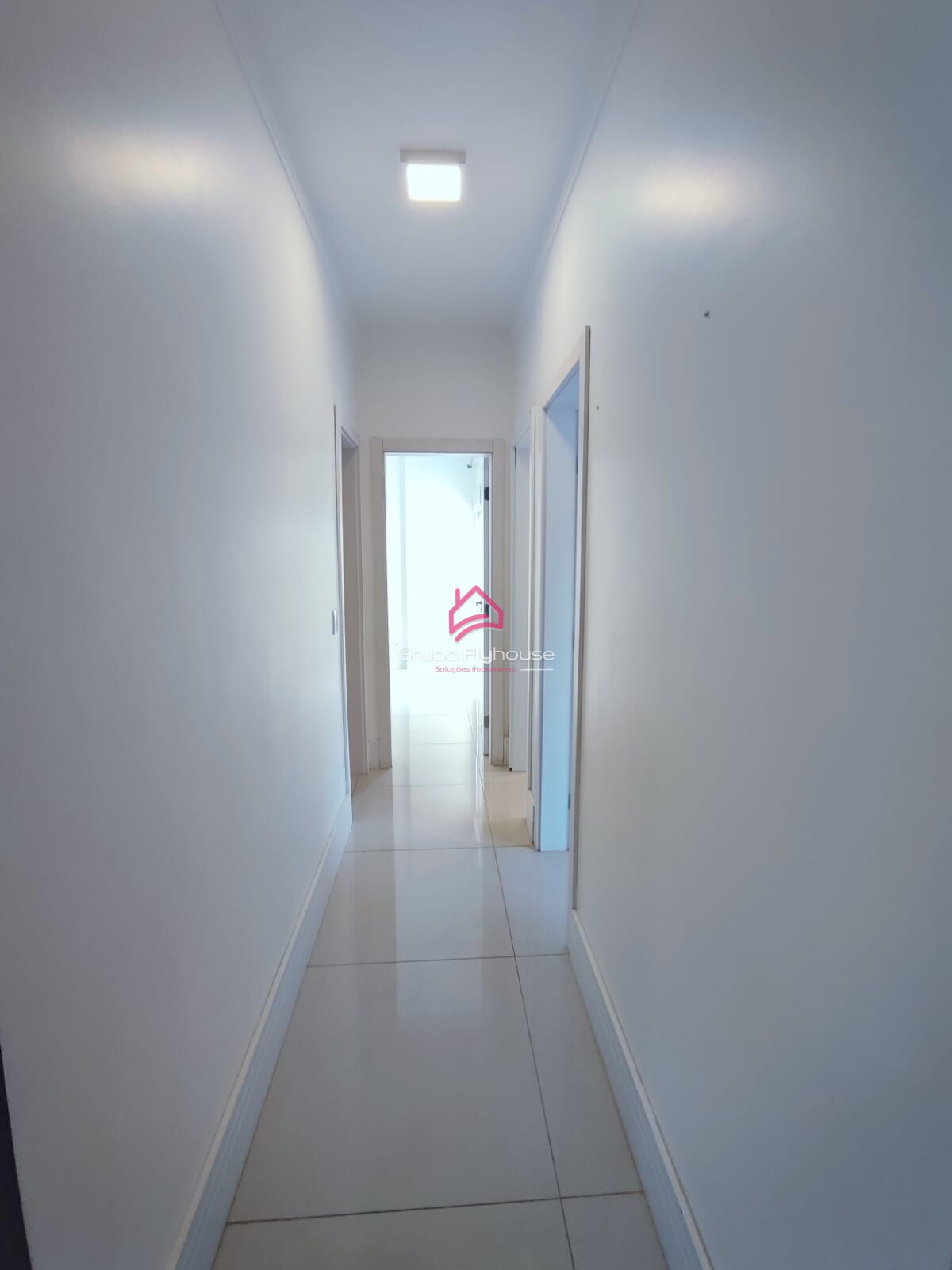 Apartamento para alugar com 3 quartos, 106m² - Foto 14