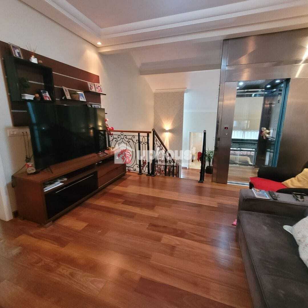 Casa à venda com 3 quartos, 340m² - Foto 7