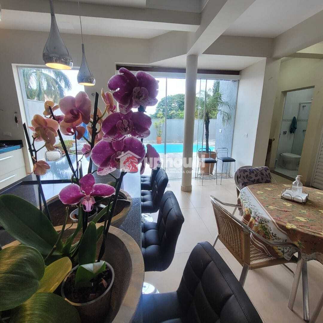 Casa à venda com 3 quartos, 340m² - Foto 27