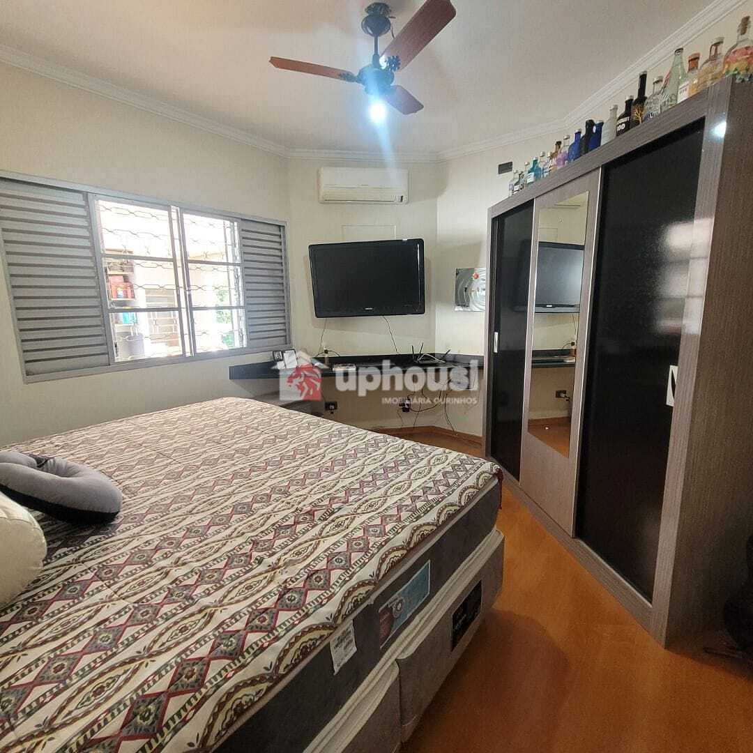 Casa à venda com 4 quartos, 270m² - Foto 15