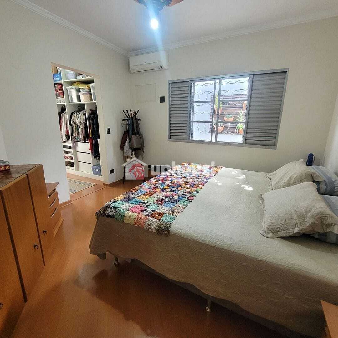 Casa à venda com 4 quartos, 270m² - Foto 12