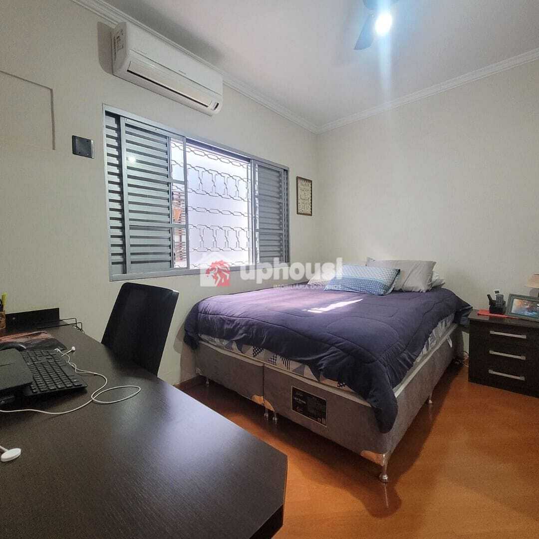 Casa à venda com 4 quartos, 270m² - Foto 17