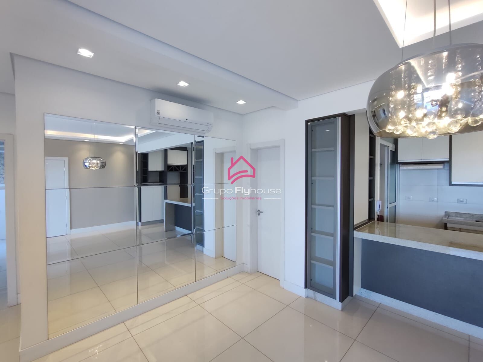 Apartamento para alugar com 2 quartos, 116m² - Foto 8
