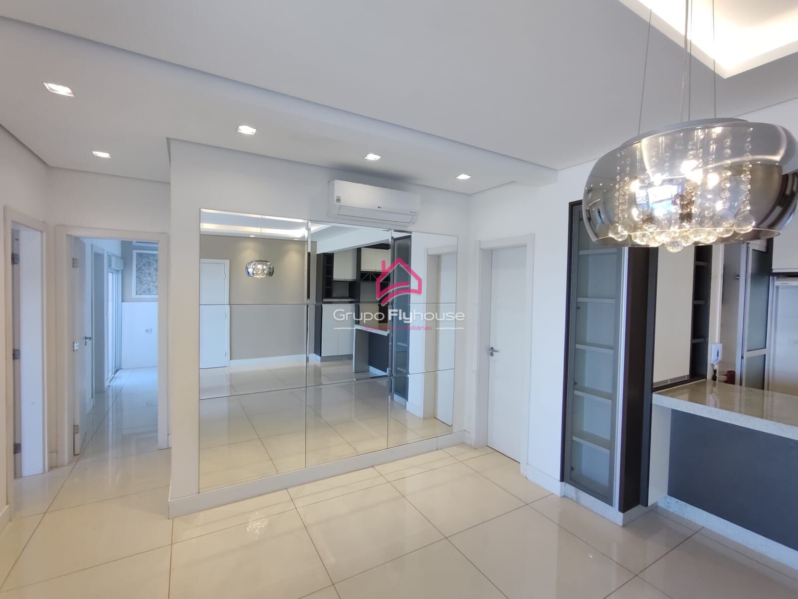Apartamento para alugar com 2 quartos, 116m² - Foto 11