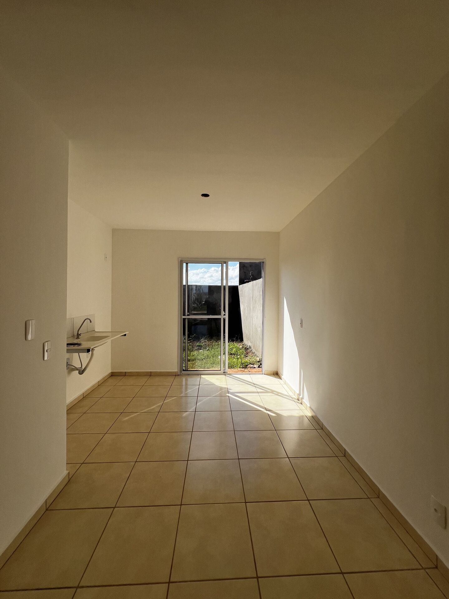 Casa de Condomínio à venda com 2 quartos, 43m² - Foto 1