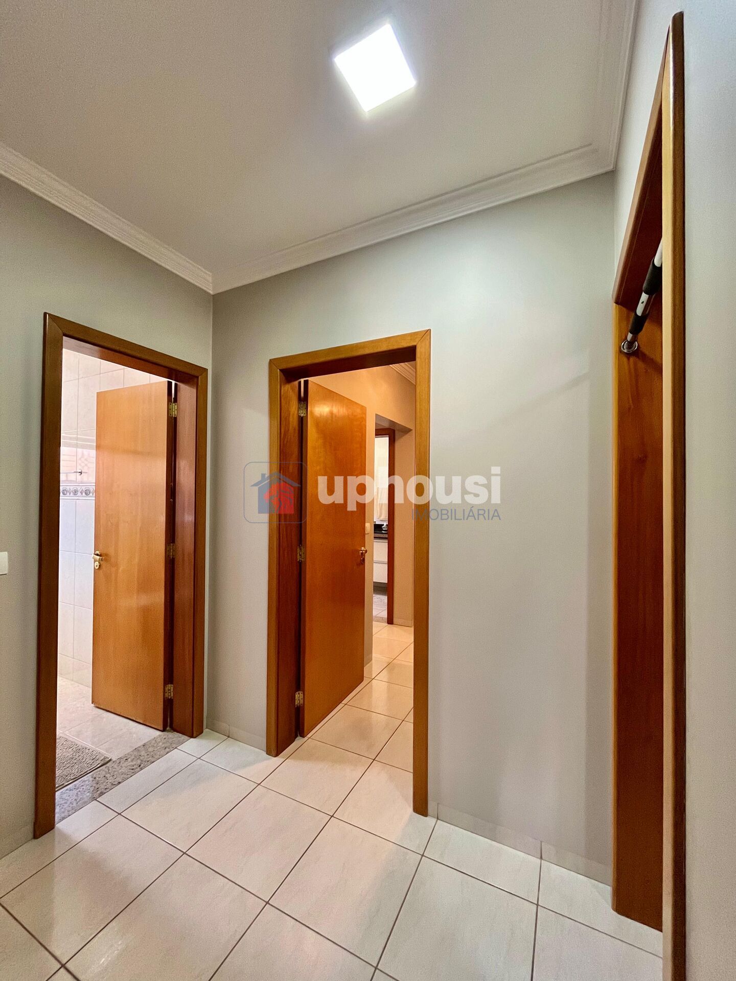 Casa à venda com 3 quartos, 265m² - Foto 6