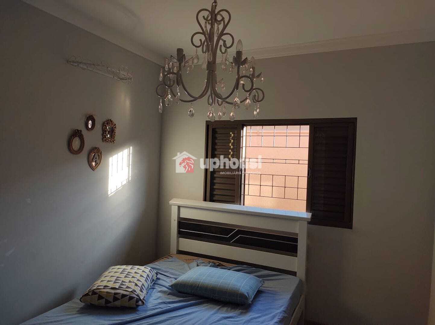 Casa à venda com 3 quartos, 200m² - Foto 4