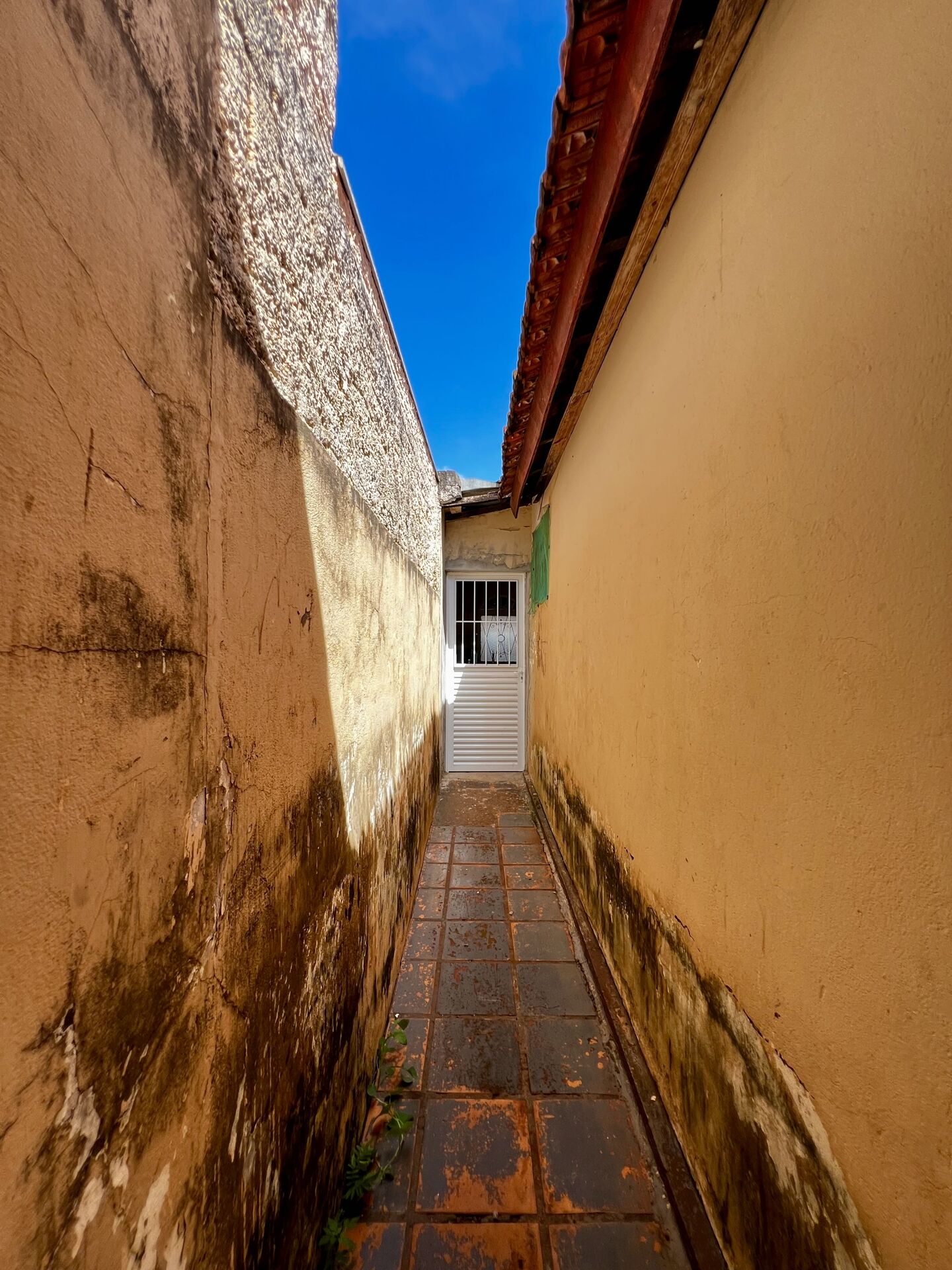 Casa à venda com 2 quartos, 70m² - Foto 13