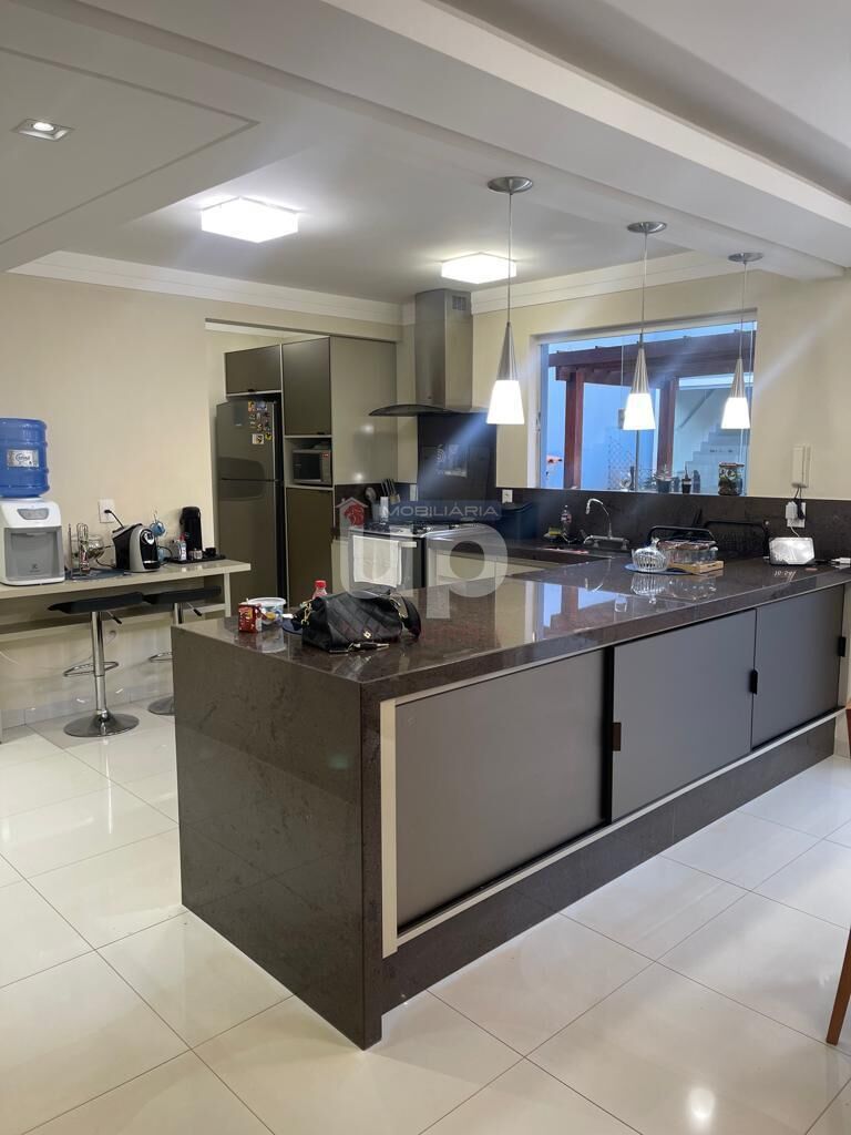 Casa à venda com 3 quartos, 298m² - Foto 11