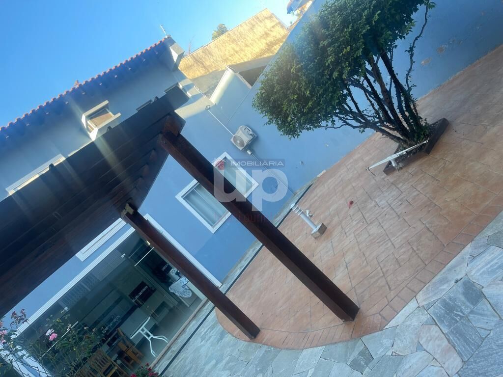 Casa à venda com 3 quartos, 298m² - Foto 16