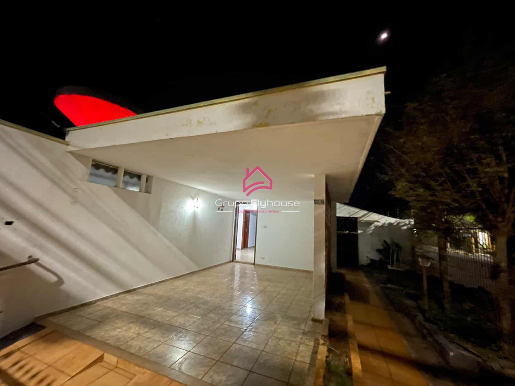 Casa para alugar com 3 quartos - Foto 1
