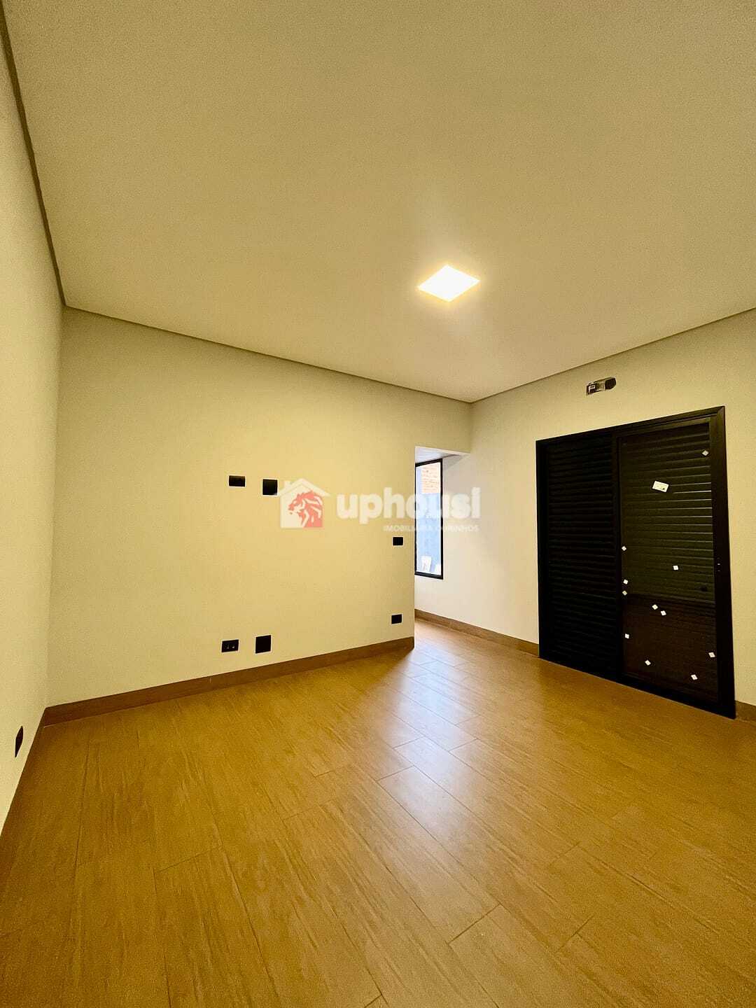 Casa à venda com 3 quartos, 10m² - Foto 18