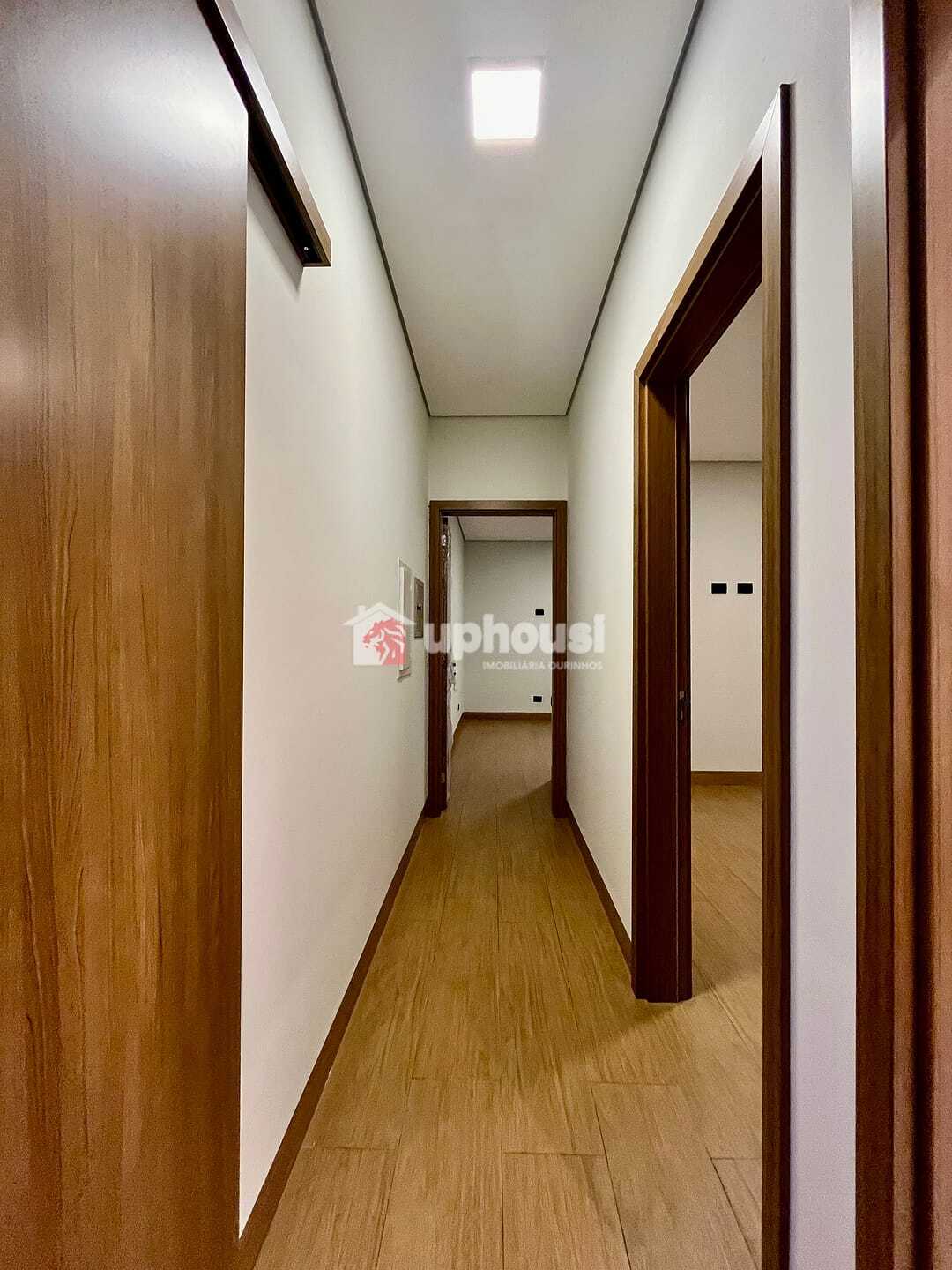 Casa à venda com 3 quartos, 10m² - Foto 17