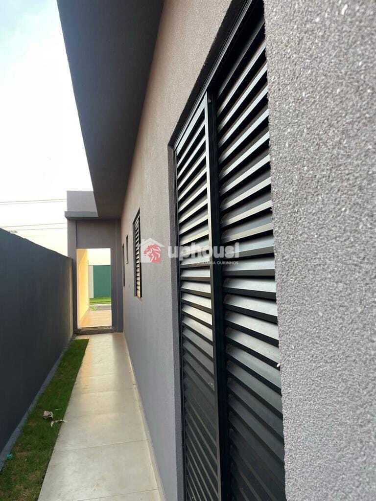 Casa à venda com 3 quartos, 10m² - Foto 2