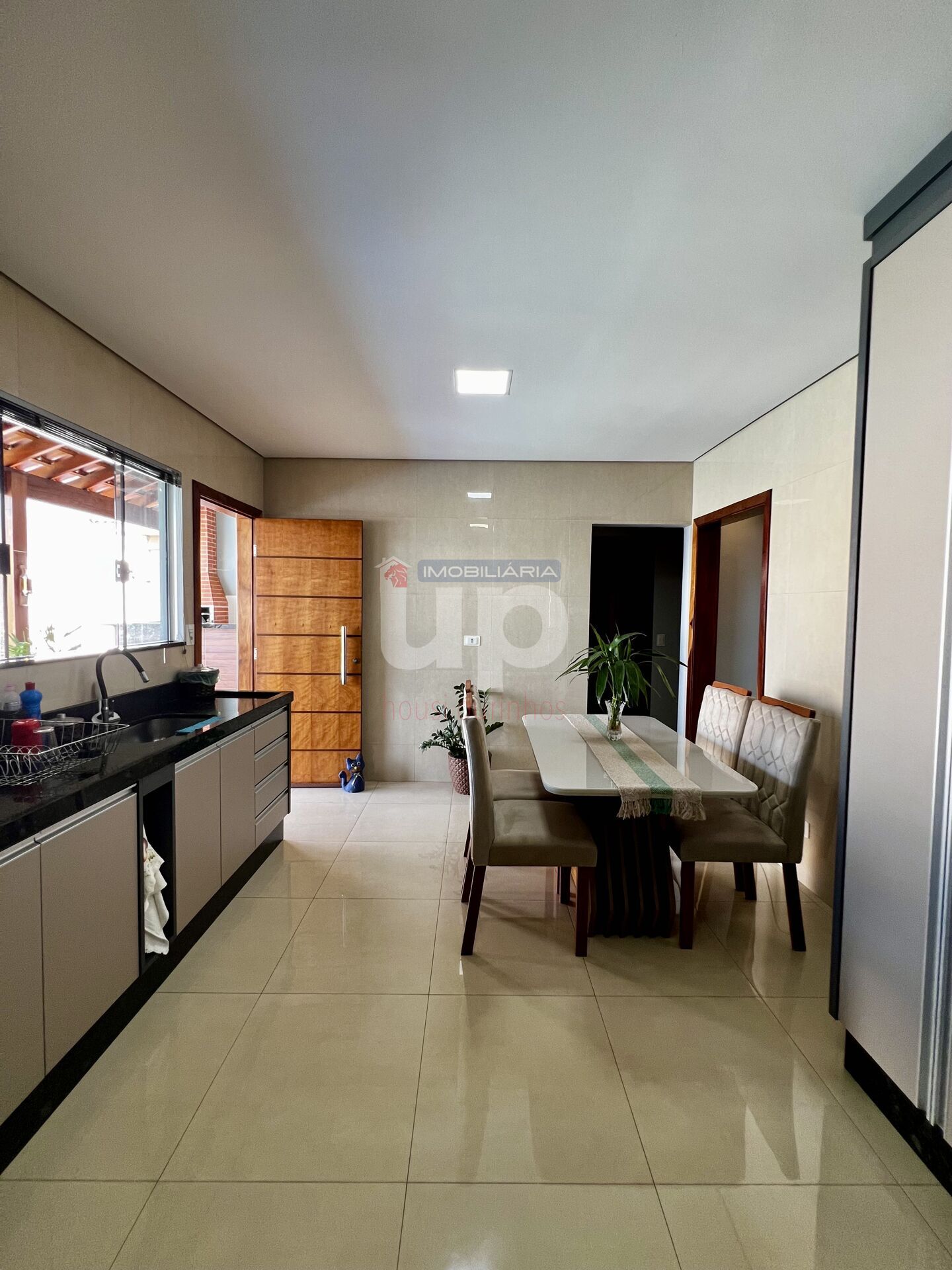 Casa à venda com 2 quartos, 158m² - Foto 13