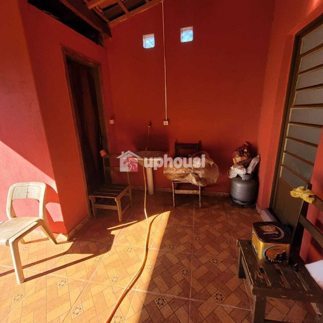 Casa à venda com 3 quartos, 240m² - Foto 17