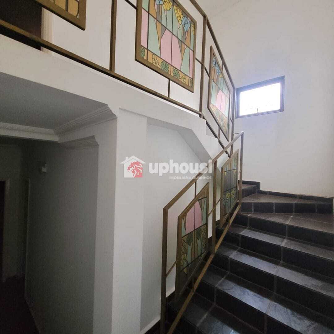 Casa à venda com 6 quartos, 245m² - Foto 12