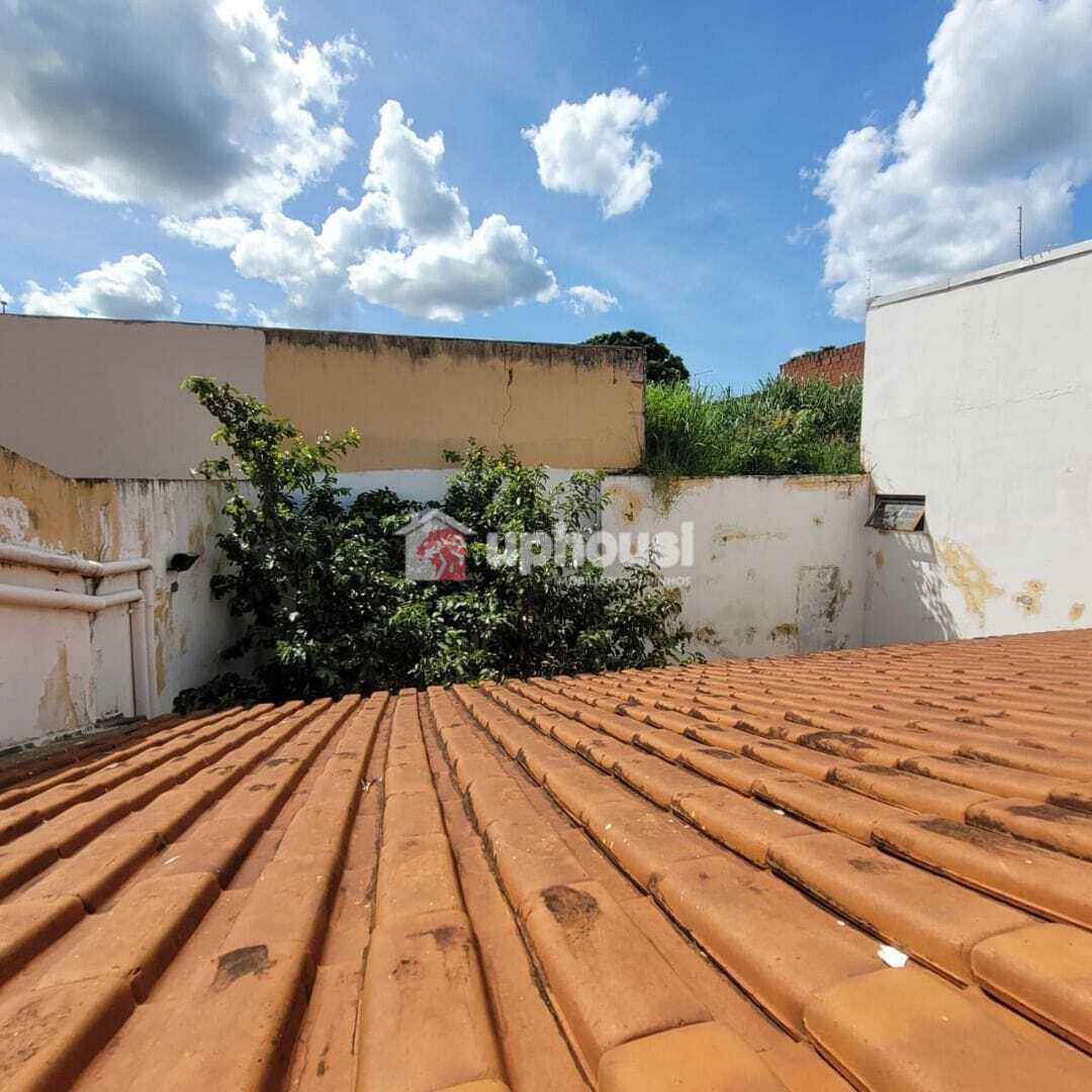 Casa à venda com 6 quartos, 245m² - Foto 23