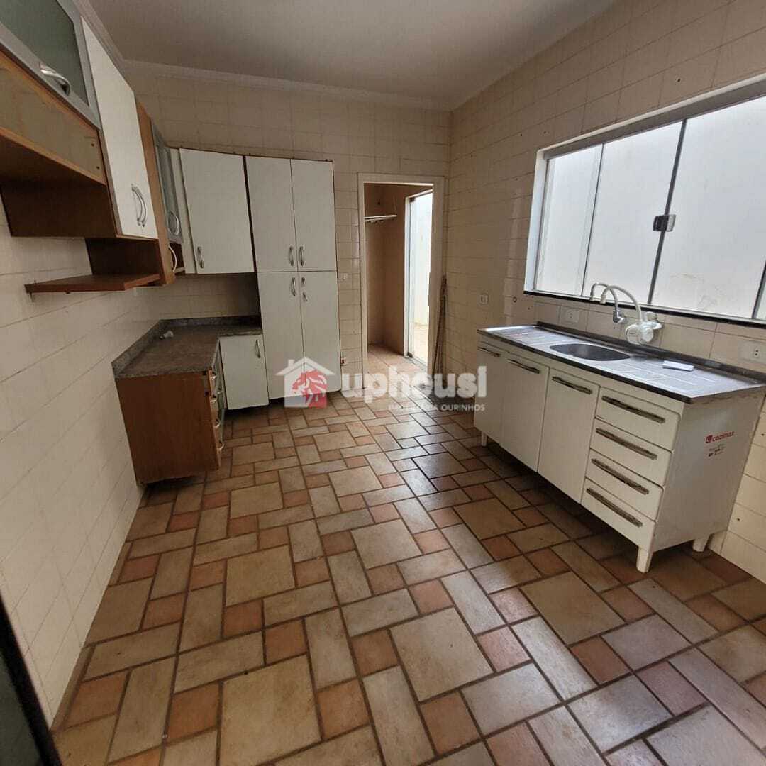 Casa à venda com 6 quartos, 245m² - Foto 11