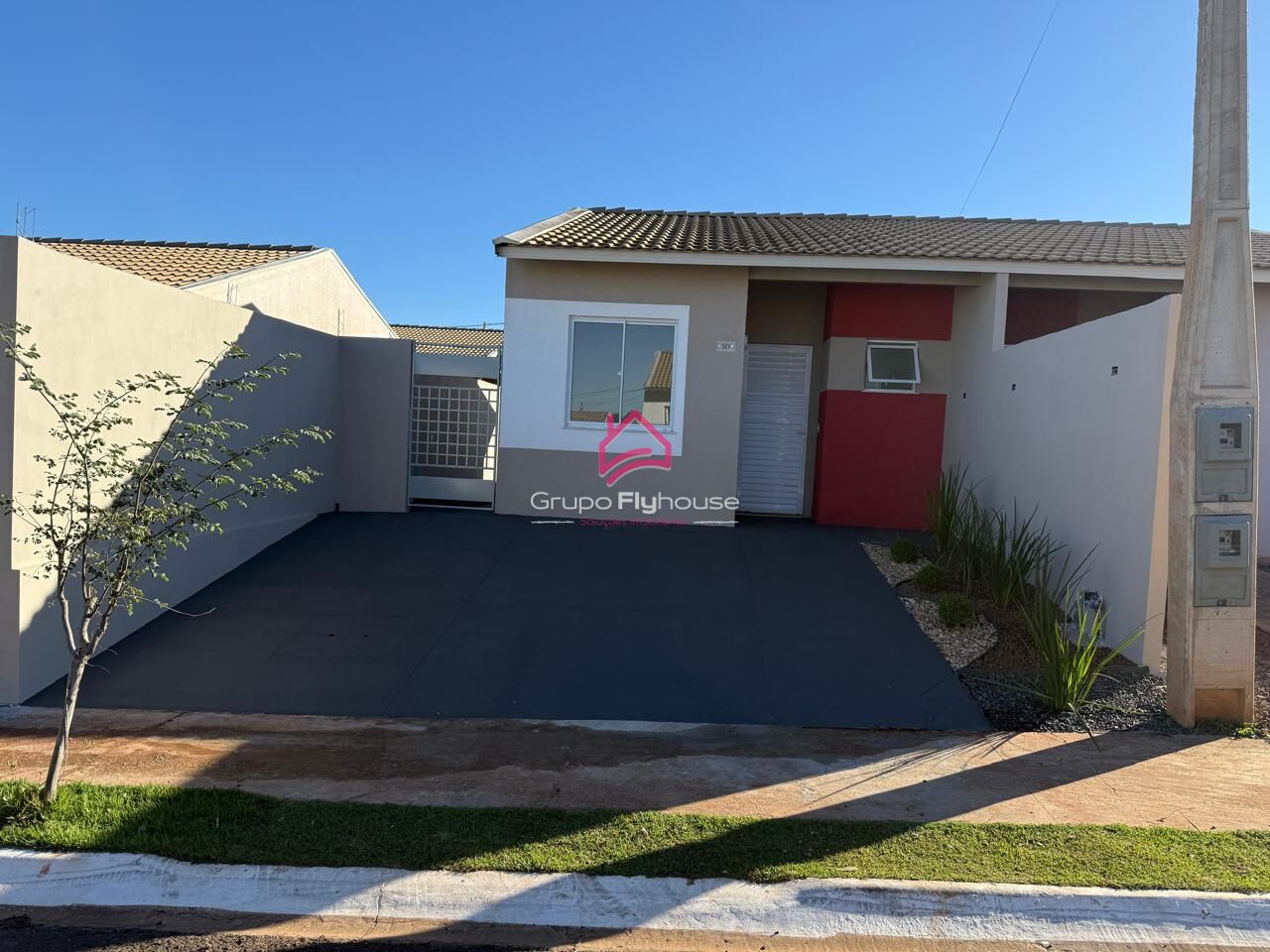 Casa à venda com 2 quartos, 43m² - Foto 1