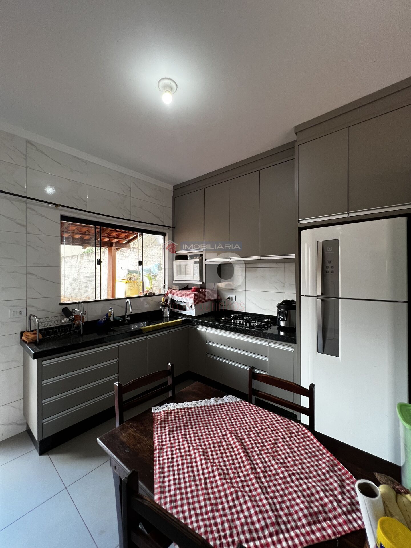 Casa à venda com 2 quartos, 56m² - Foto 5