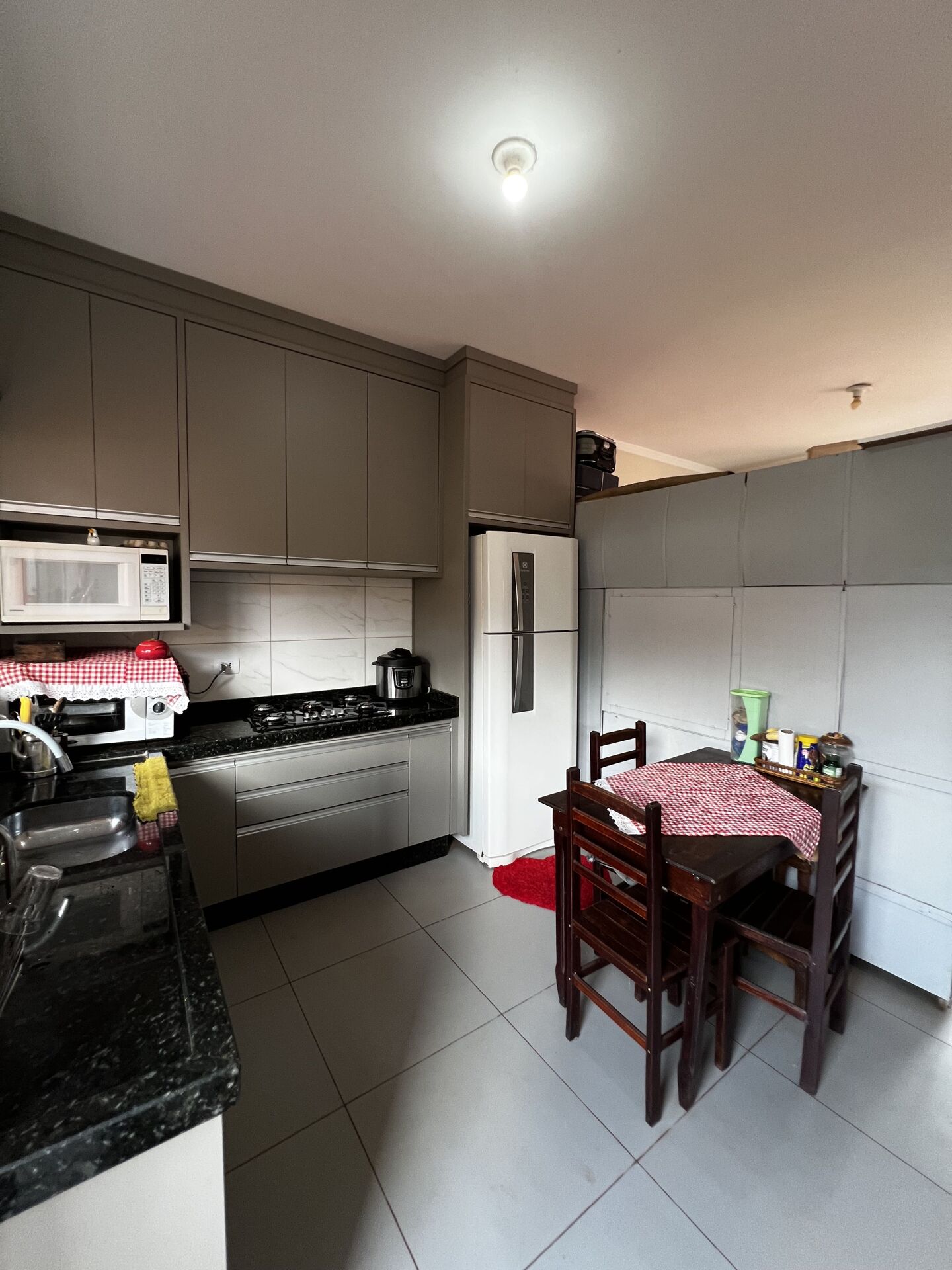 Casa à venda com 2 quartos, 56m² - Foto 3