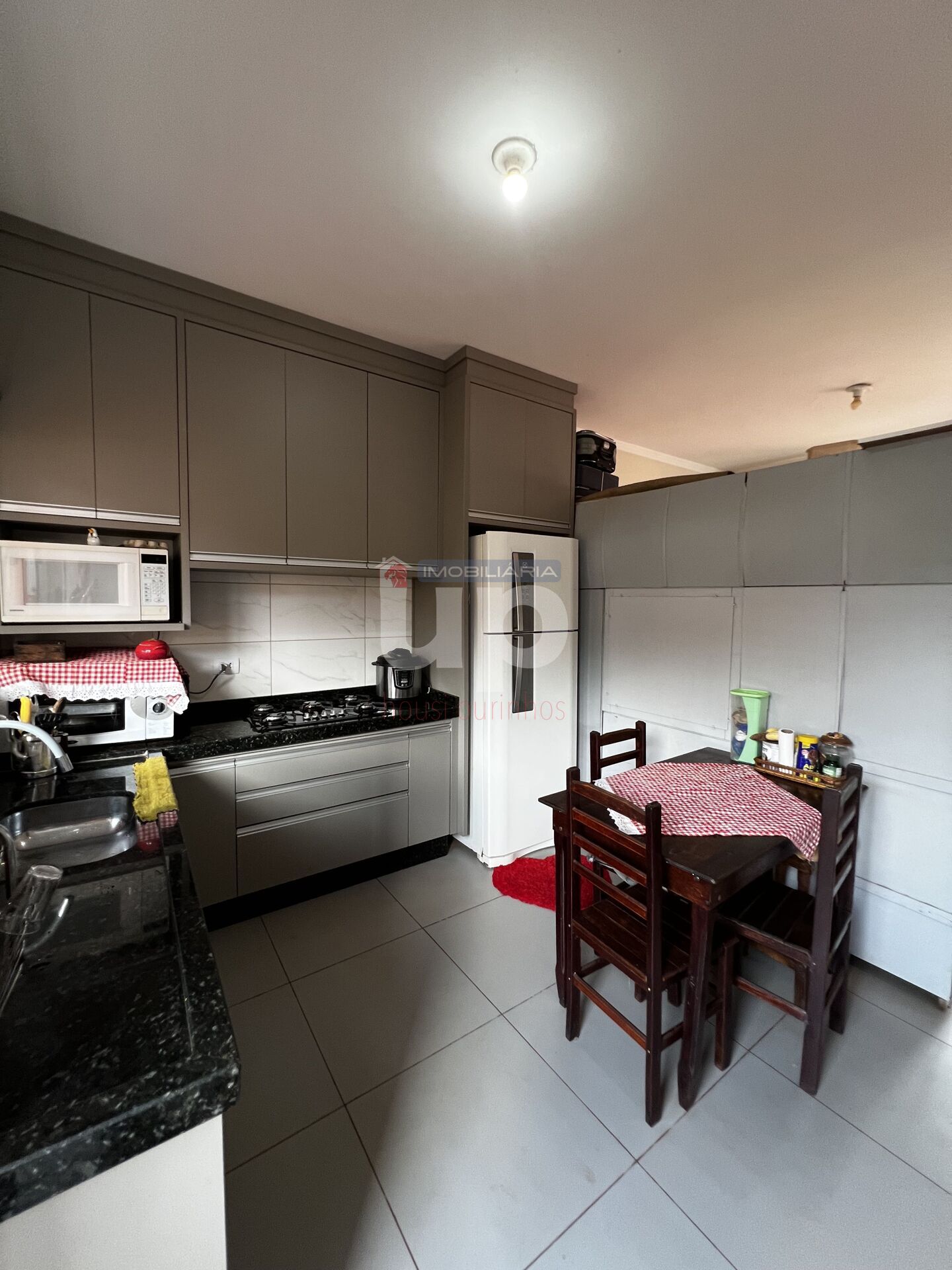 Casa à venda com 2 quartos, 56m² - Foto 3