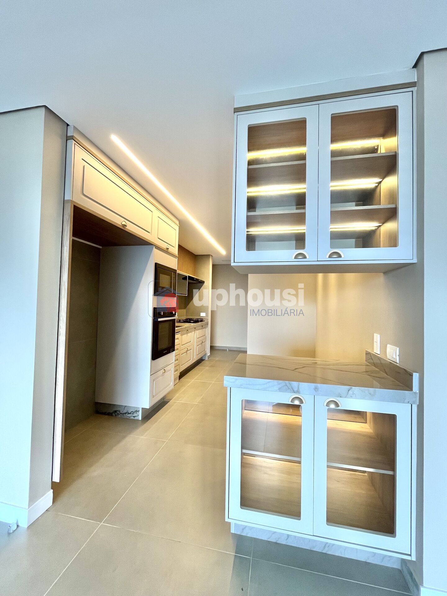 Apartamento para alugar com 3 quartos, 134m² - Foto 4