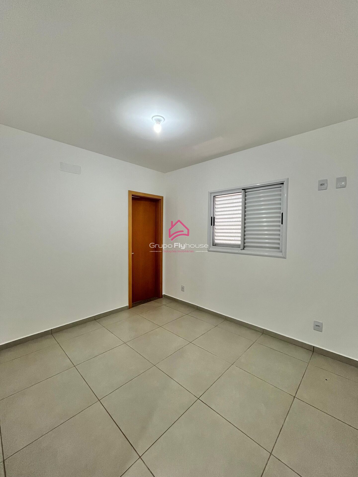 Apartamento para alugar com 2 quartos, 88m² - Foto 11
