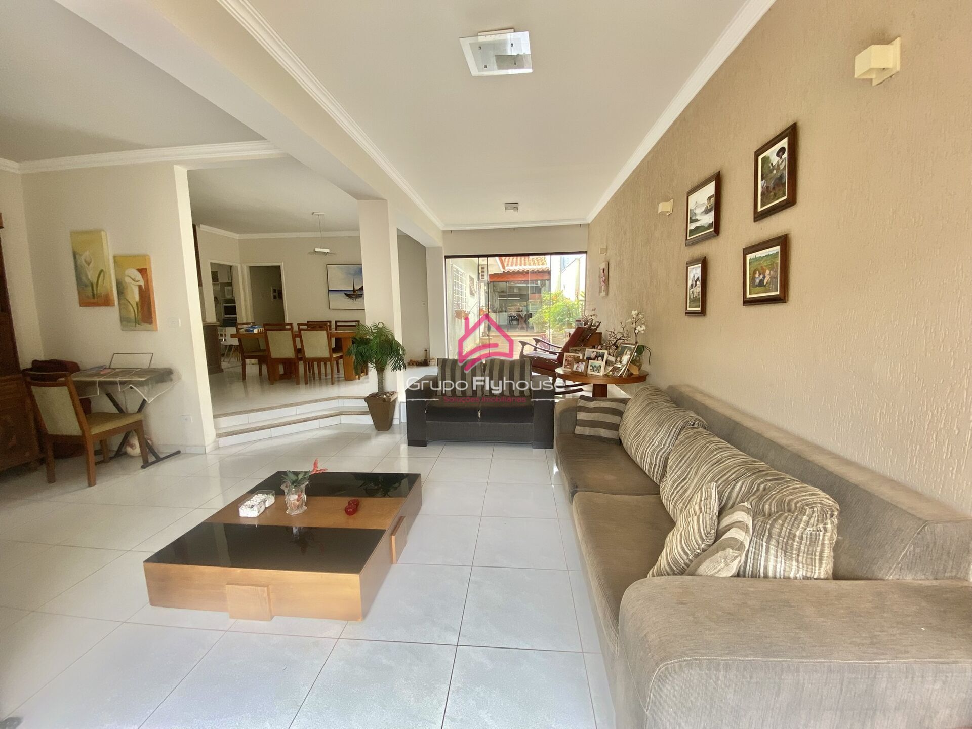 Casa à venda com 3 quartos, 247m² - Foto 10