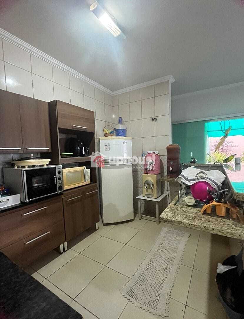 Casa à venda com 2 quartos, 250m² - Foto 6