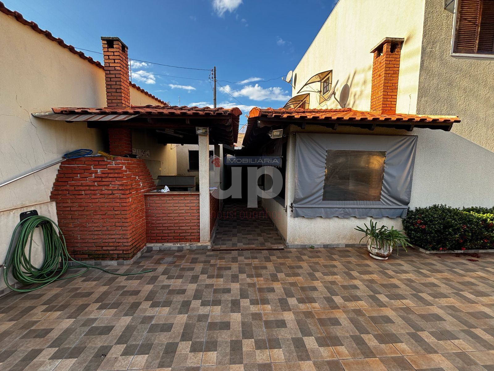 Casa para alugar com 2 quartos, 156m² - Foto 25