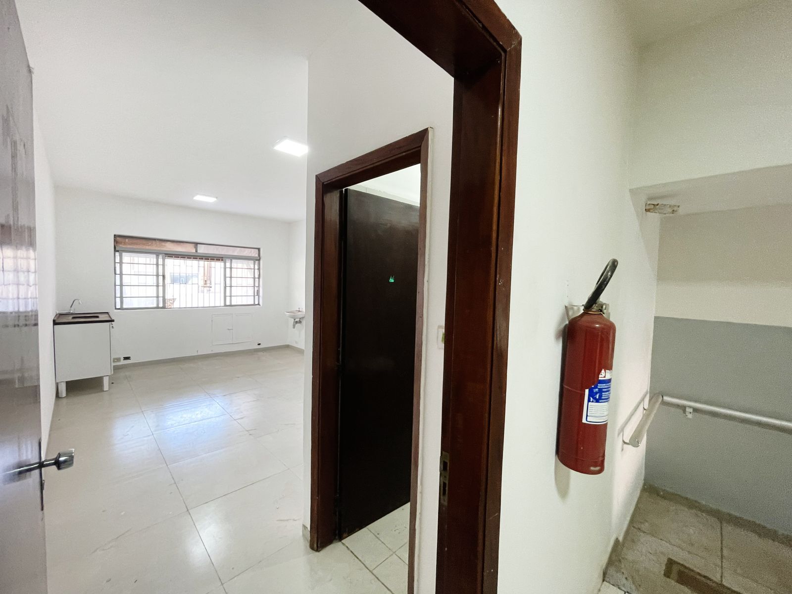 Conjunto Comercial-Sala para alugar, 60m² - Foto 8