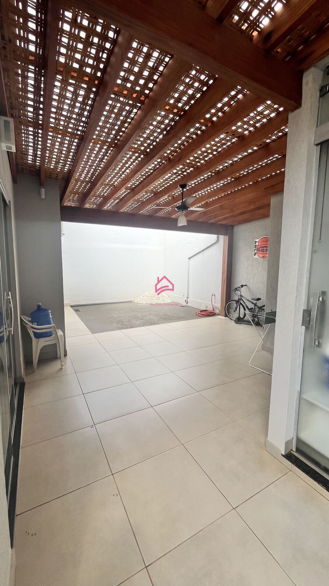 Casa à venda com 3 quartos, 131m² - Foto 16