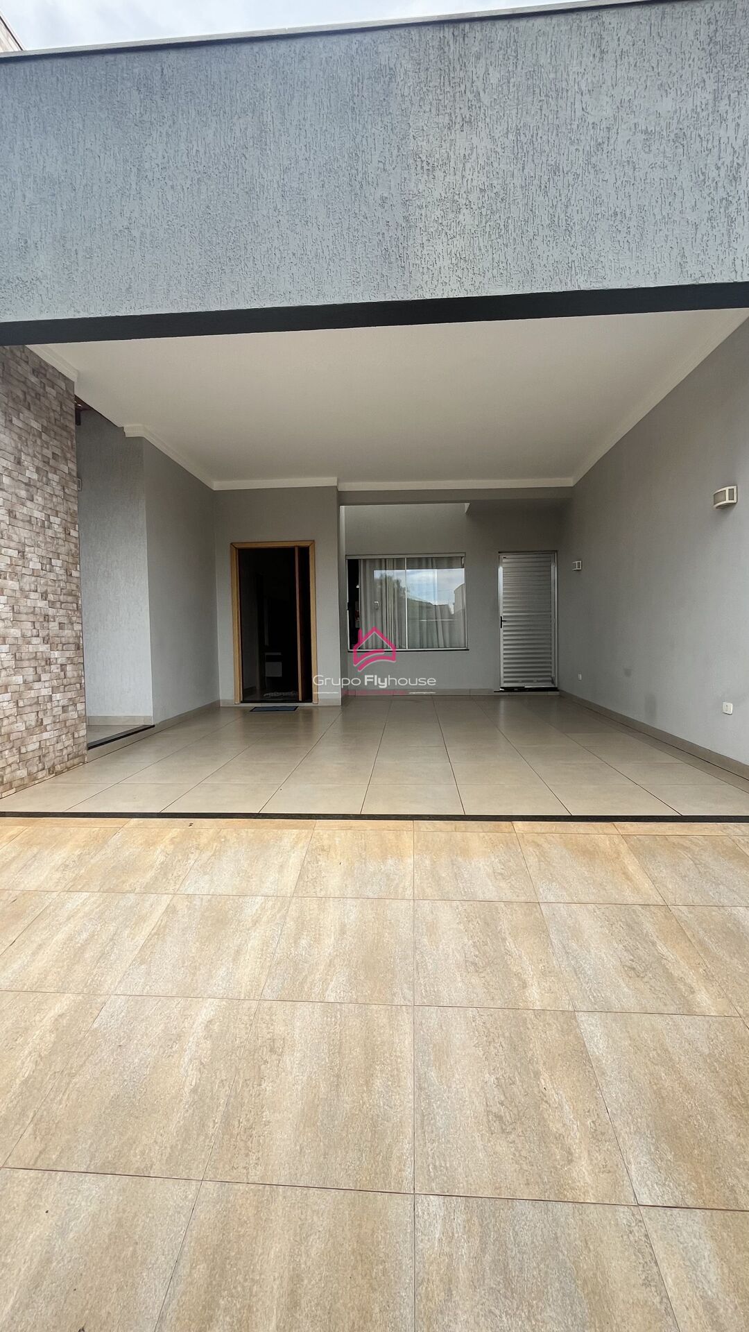 Casa à venda com 3 quartos, 131m² - Foto 2