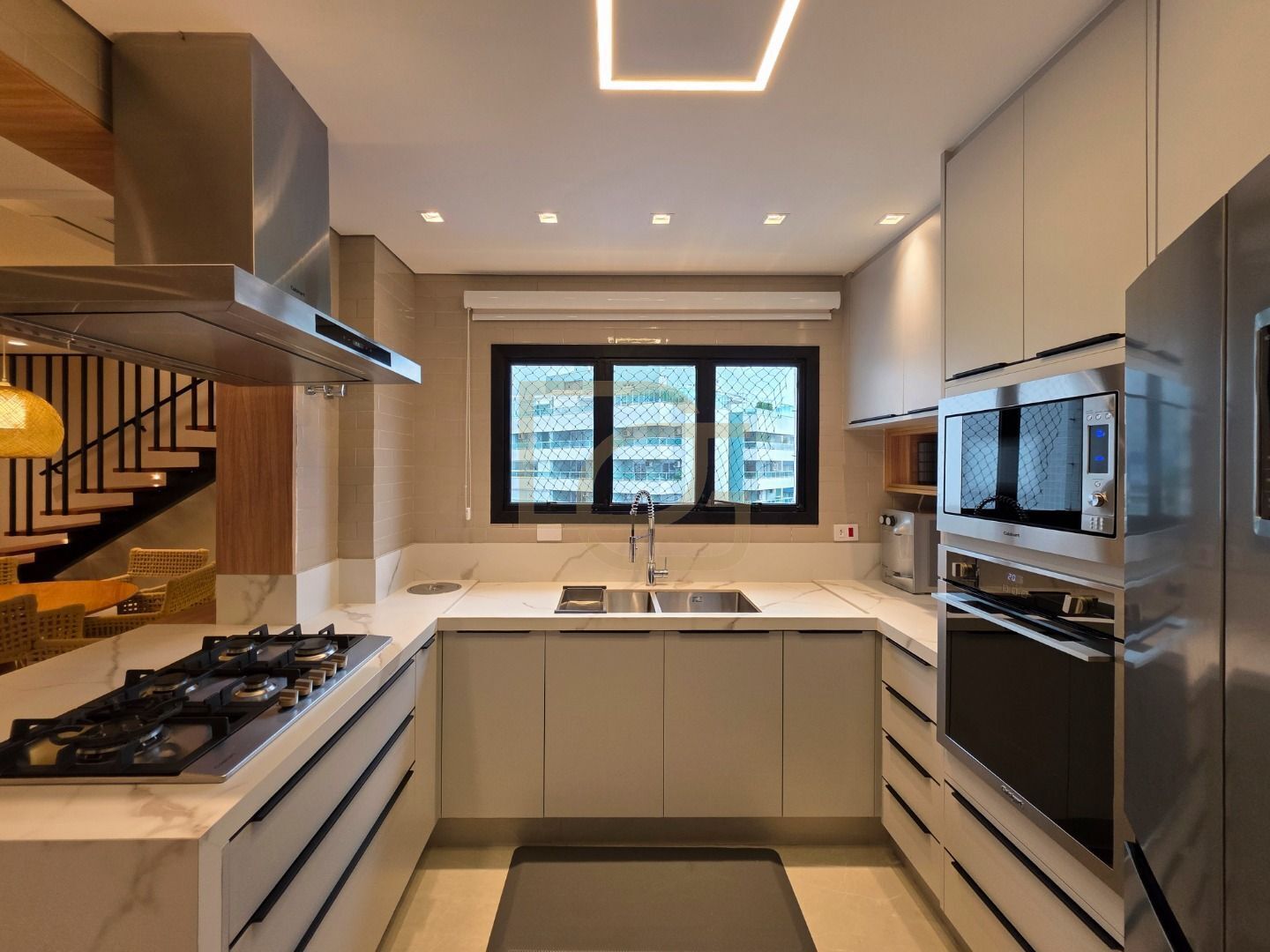 Cobertura, 4 quartos, 270 m² - Foto 13