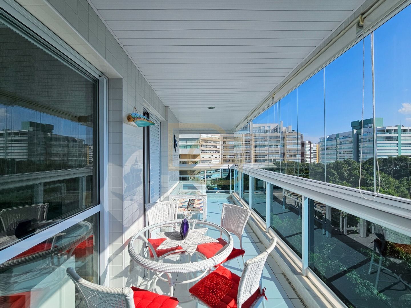 Apartamento à venda com 3 quartos, 98m² - Foto 21