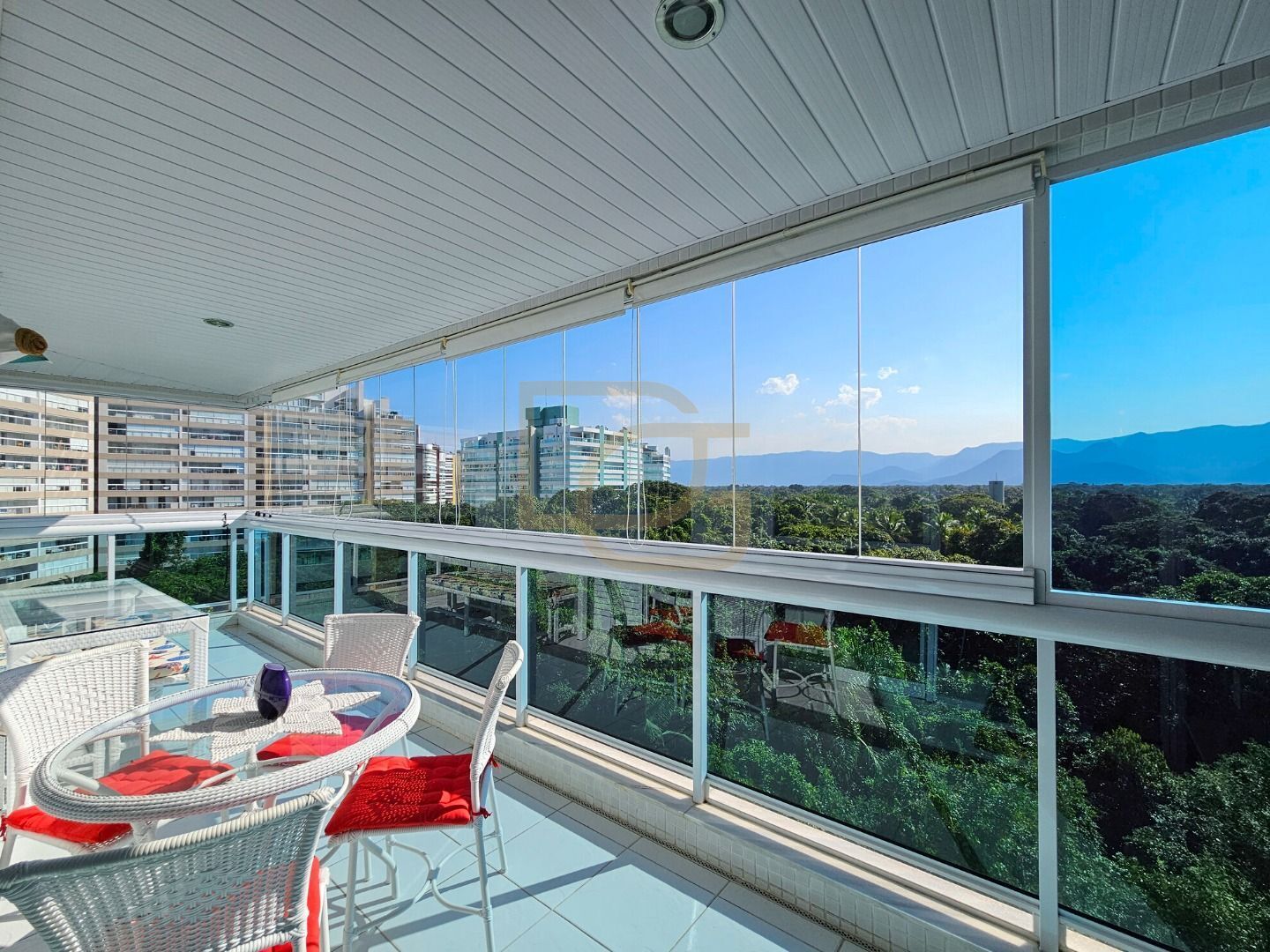 Apartamento à venda com 3 quartos, 98m² - Foto 17