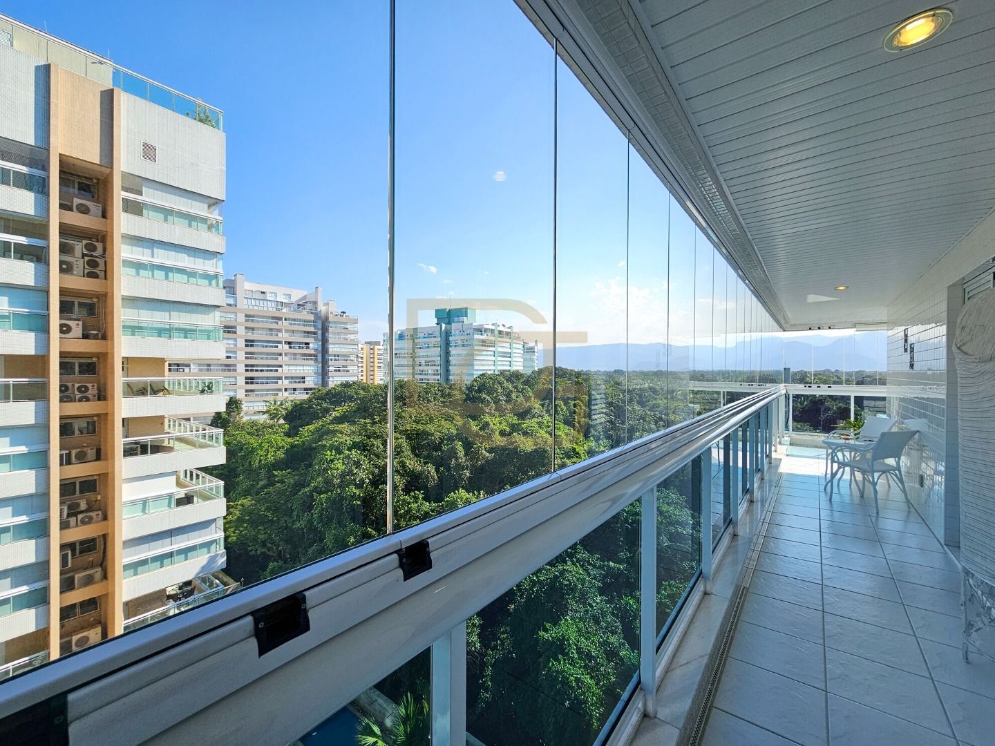Apartamento à venda com 3 quartos, 98m² - Foto 18