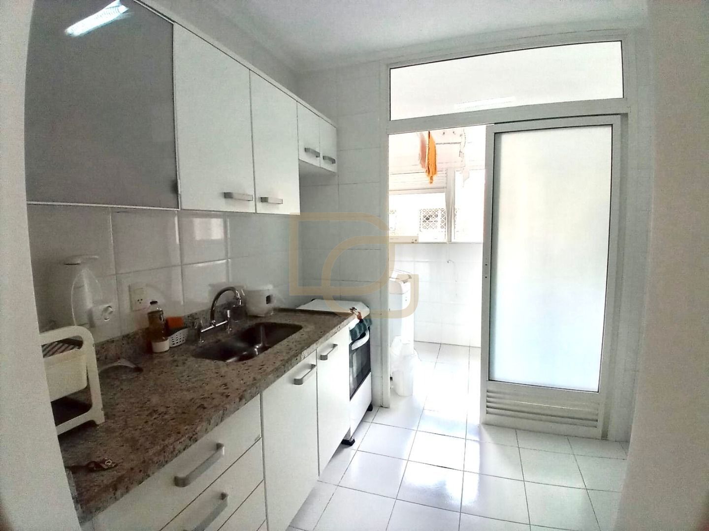 Apartamento à venda com 3 quartos, 95m² - Foto 11