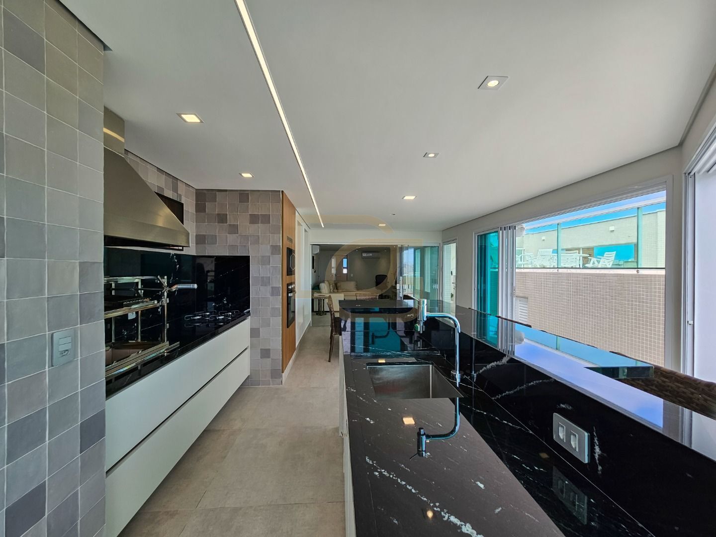 Cobertura à venda com 4 quartos, 330m² - Foto 16