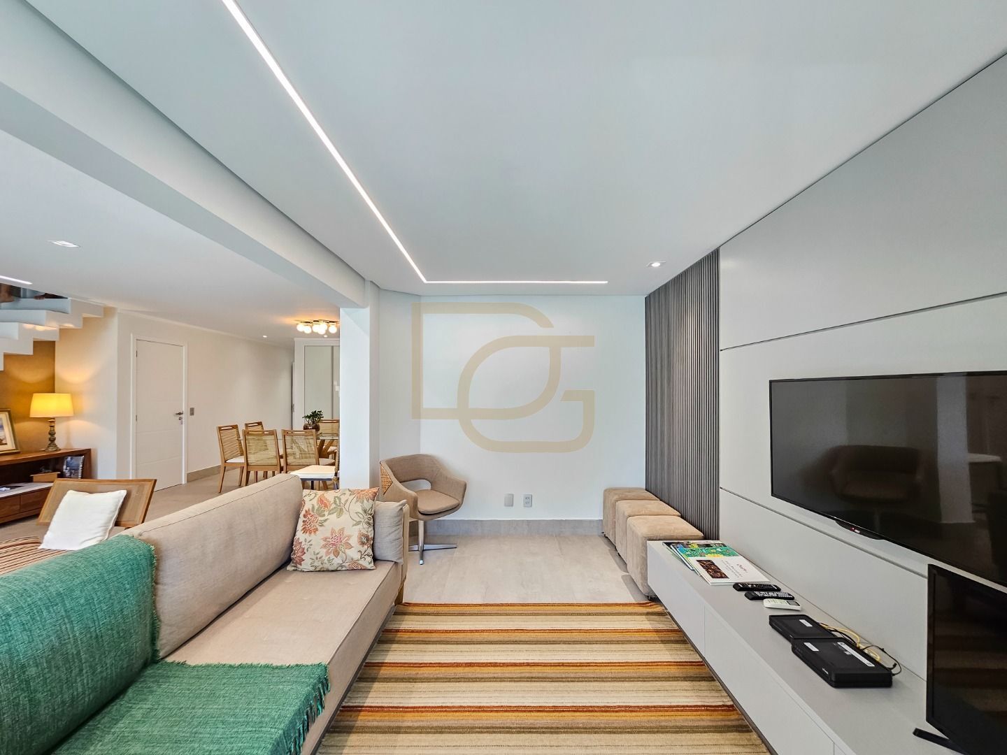 Cobertura à venda com 4 quartos, 330m² - Foto 9