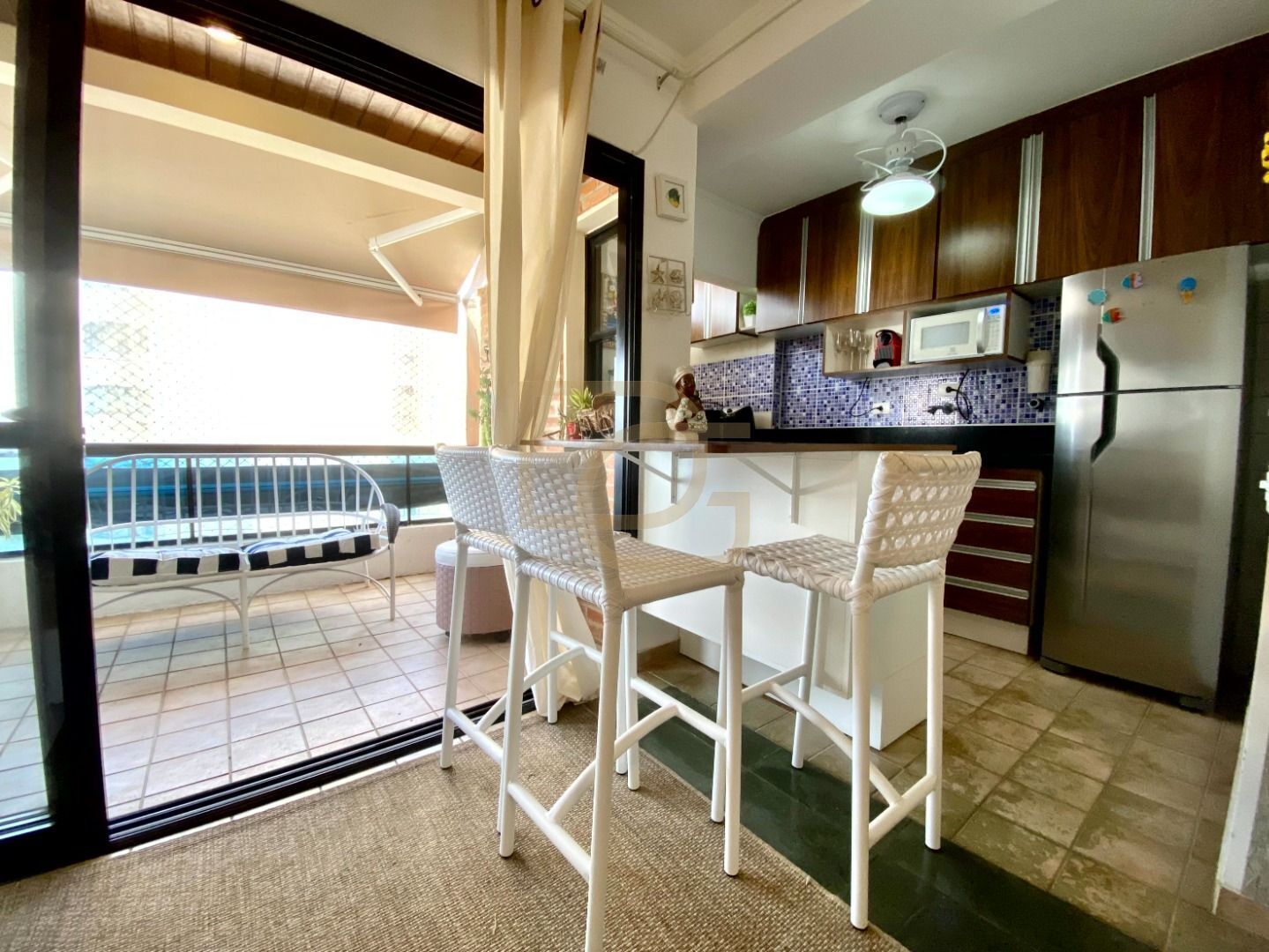 Apartamento à venda com 2 quartos, 67m² - Foto 3