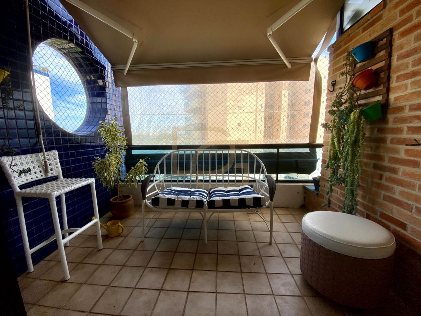 Apartamento à venda com 2 quartos, 67m² - Foto 5
