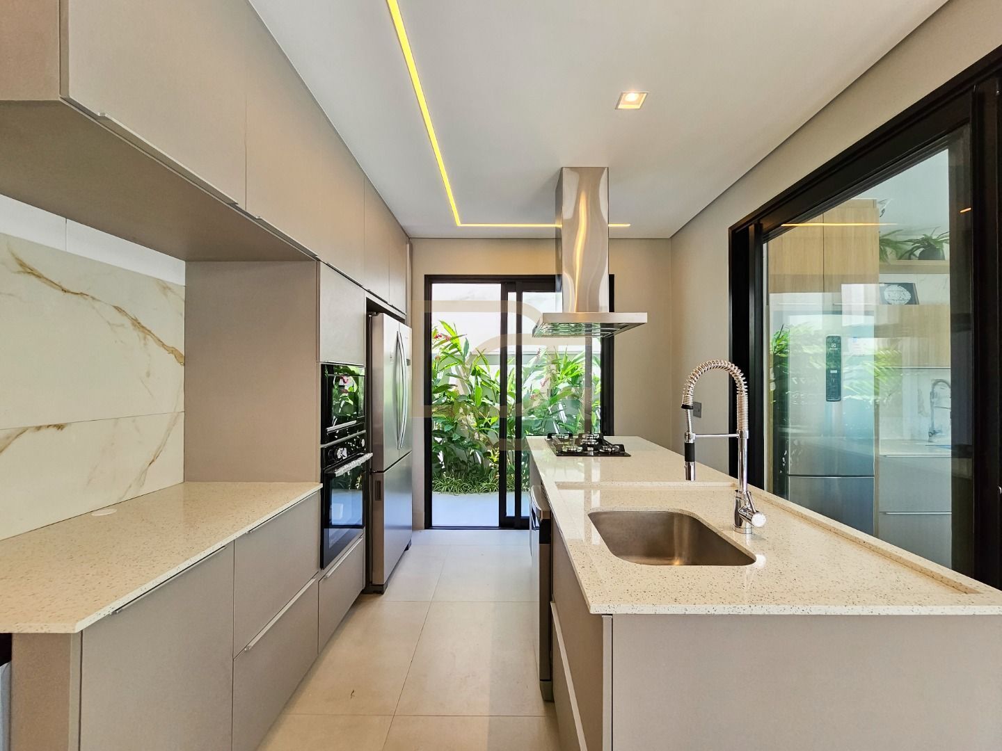 Casa, 6 quartos, 334 m² - Foto 16
