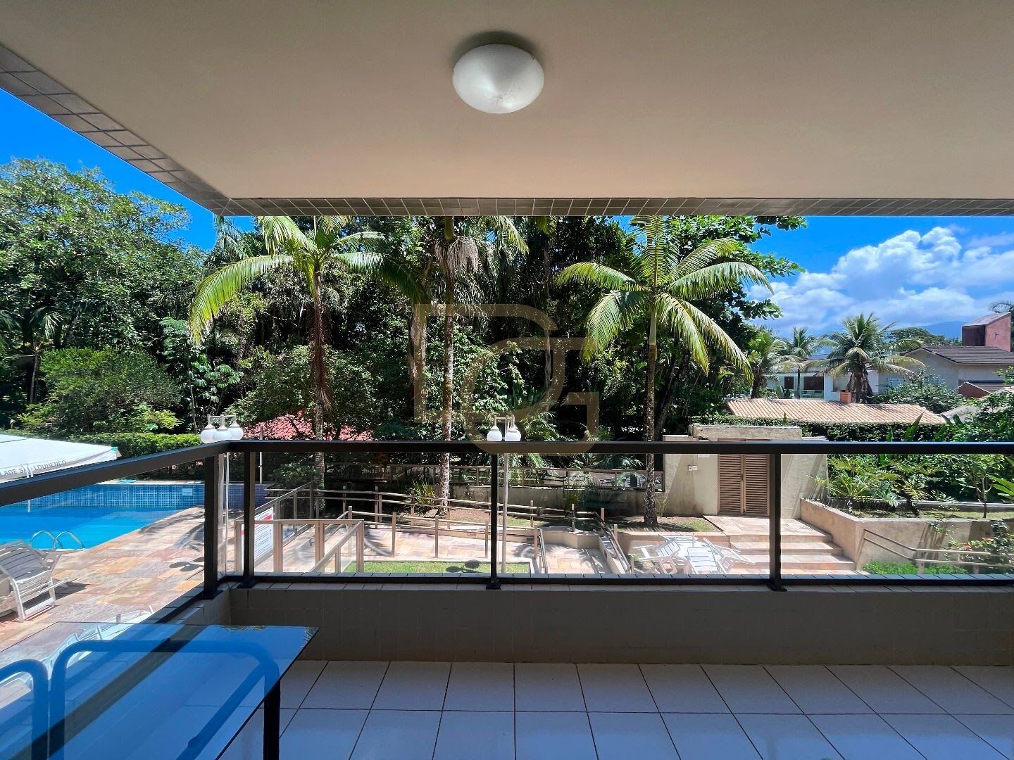 Apartamento à venda com 2 quartos, 85m² - Foto 3