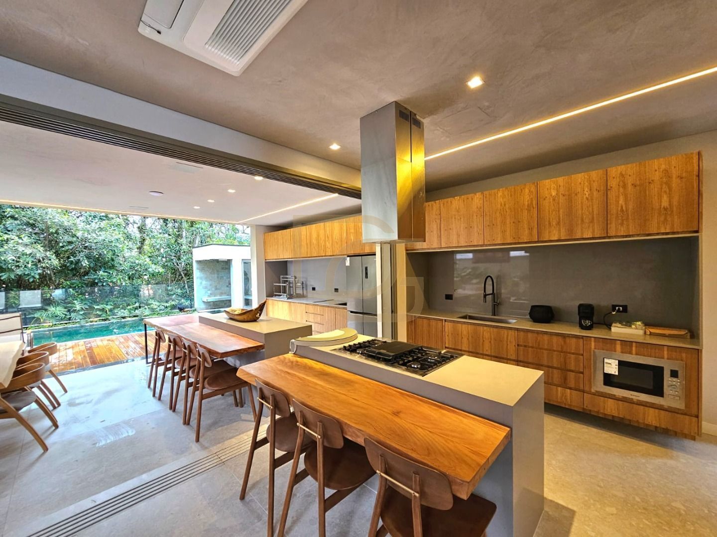 Casa à venda com 4 quartos, 395m² - Foto 3